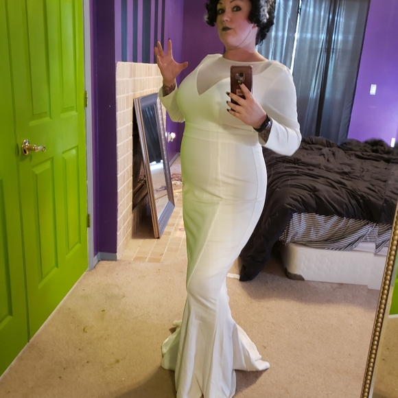 Pinup Couture Dresses & Skirts - Pinup Girl White Theodora Gown, XL, BNWT